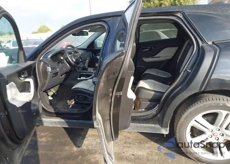 2017 Jaguar F-Pace 35T R-Sport z USA, uszkodzony, nr VIN SADCL2BV9HA047367